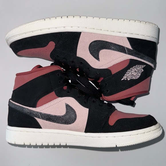 Jordan 1 Canyon Rust - Picture 2 of 5